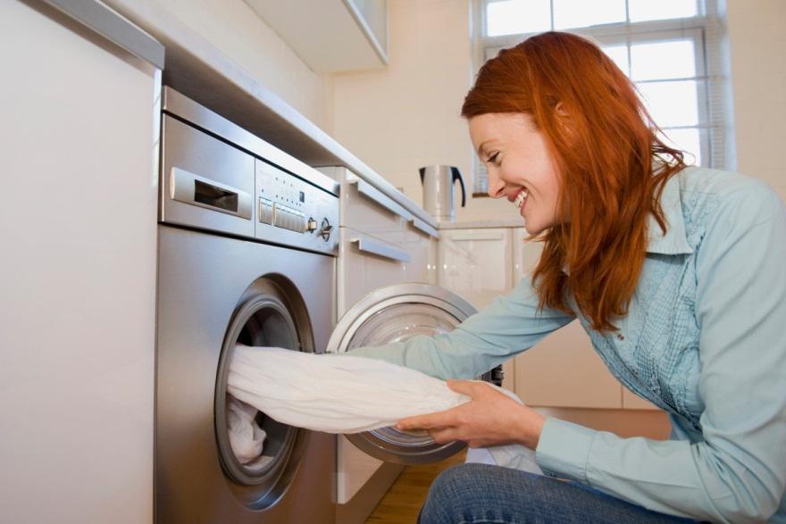 Máy giặt cửa trước giúp giặt giũ hiệu quả hơn