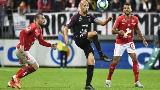 Metz sẽ tiếp đón Nimes tại vòng 36 giải Vô địch bóng đá Pháp